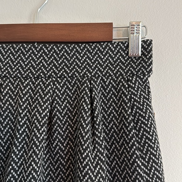 Juniors Mini Skirt NWT - Picture 5 of 6